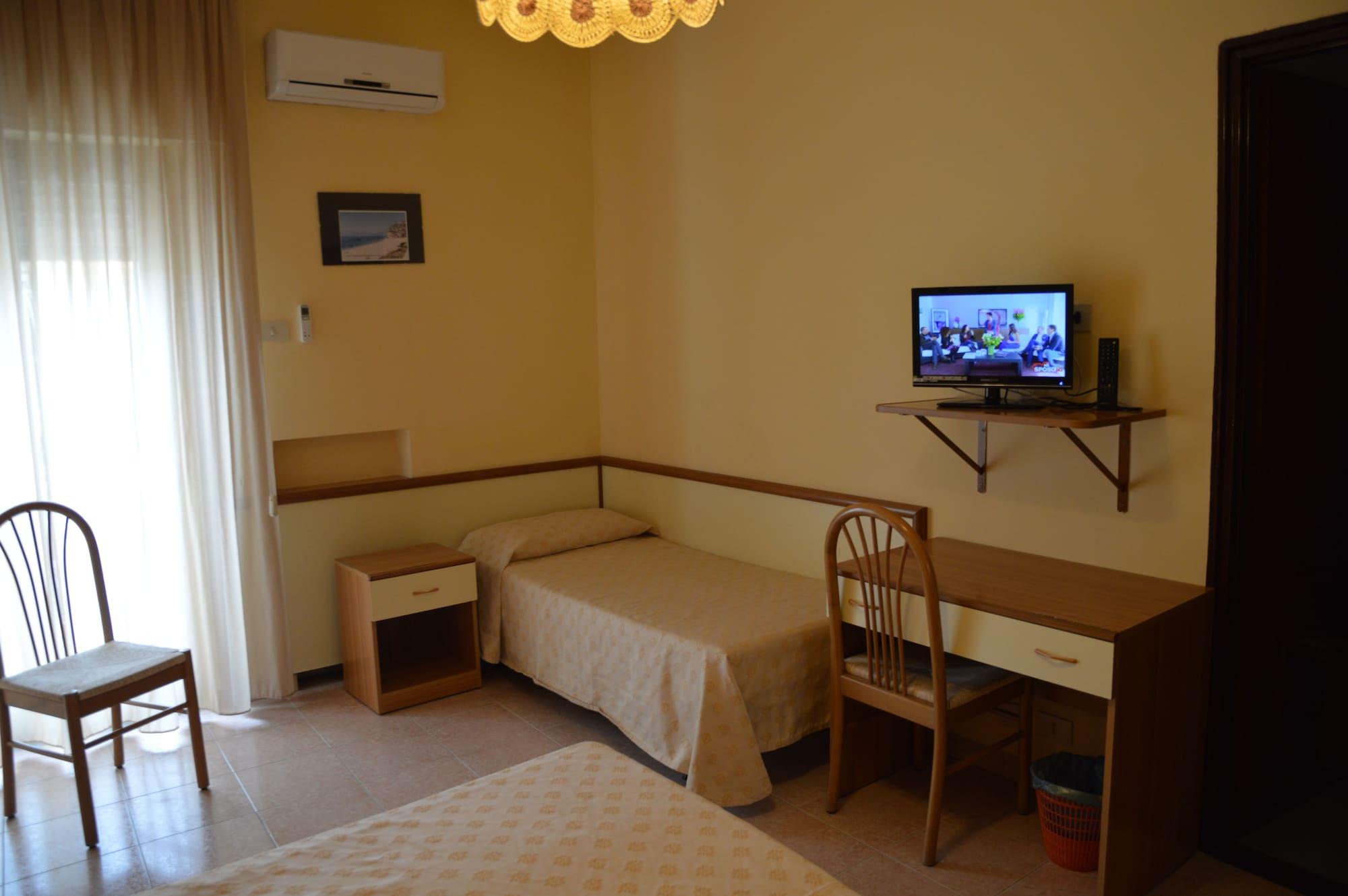 Hotel Virgilio Tropea Exterior foto