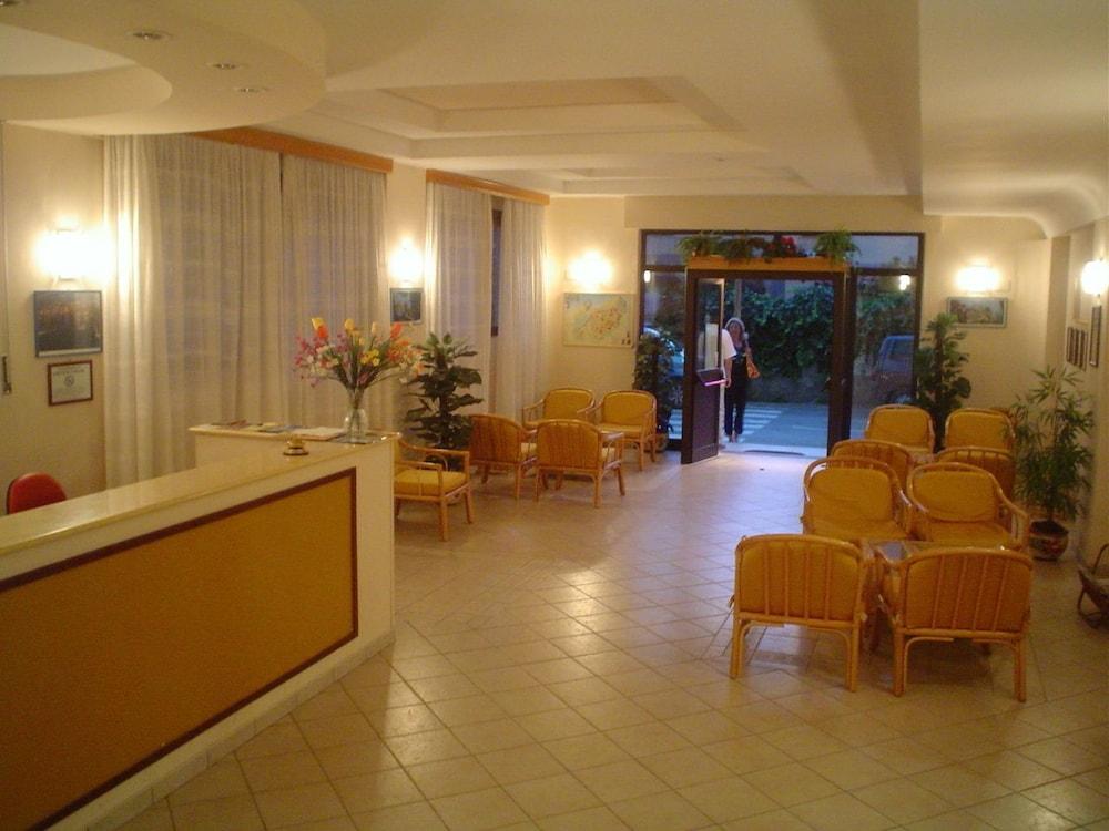 Hotel Virgilio Tropea Exterior foto