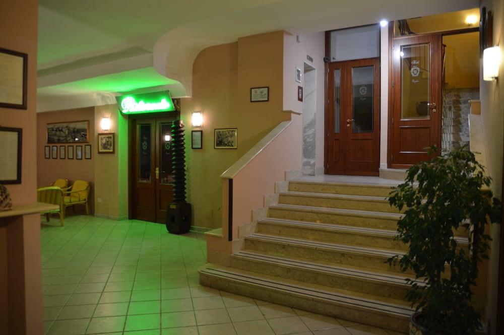 Hotel Virgilio Tropea Exterior foto