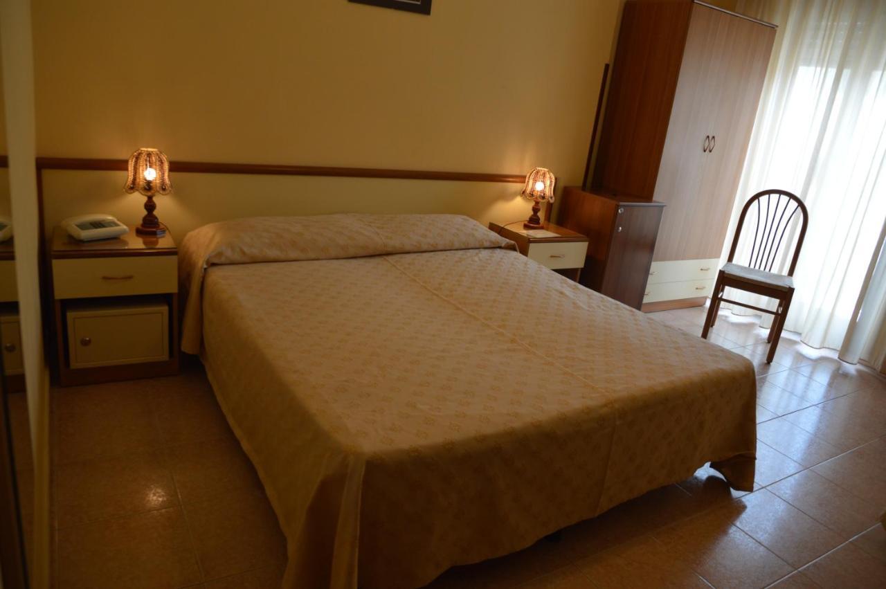 Hotel Virgilio Tropea Exterior foto